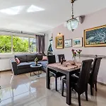 Beautiful Appartment With Garden And Terrace