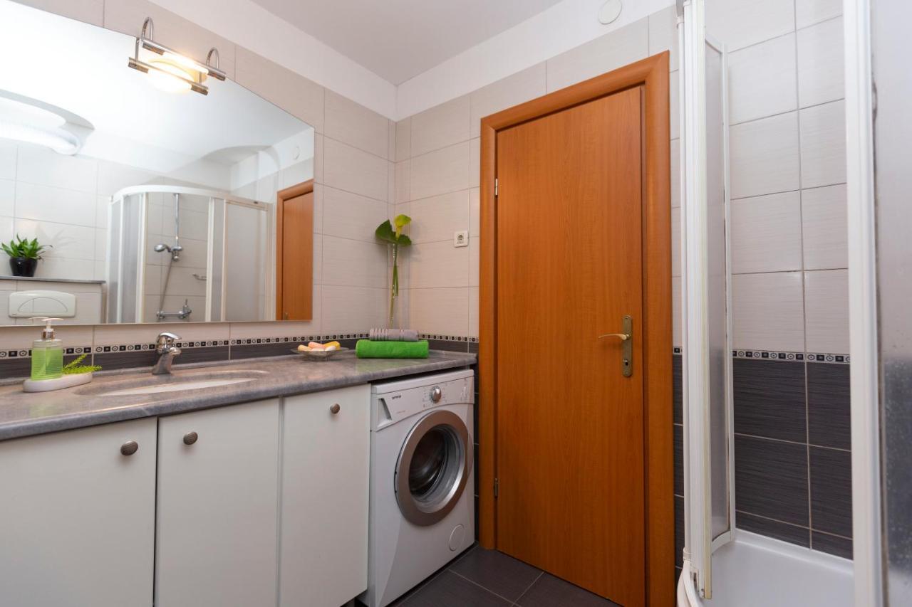 Beautiful With Garden And Terrace Appartement Split